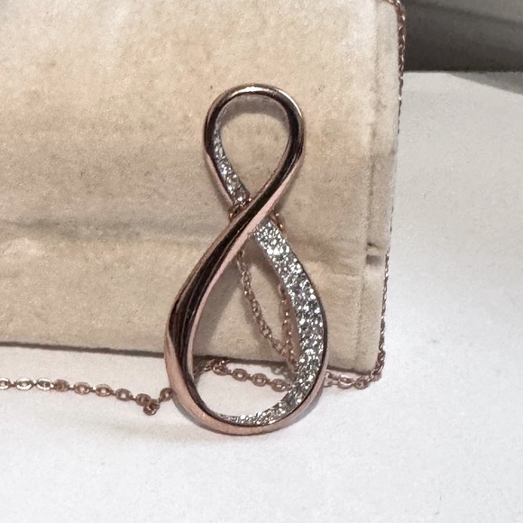 ✨ Stunning Elegant Vintage Swarovski Rose Infinity Exist Necklace - Picture 15 of 16